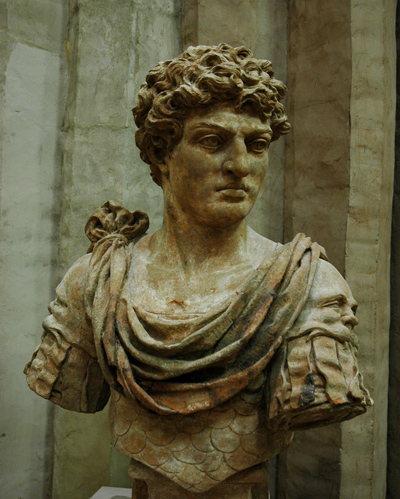 Marcus Antonius Primus. Marc Arcis.