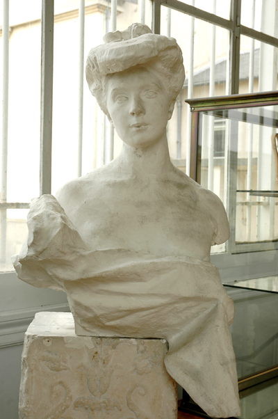 Buste de femme. Auguste Rodin.